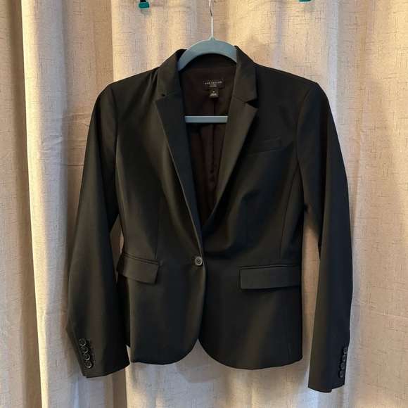 Ann Taylor Factory Jackets & Blazers - Ann Taylor Factory Black Suit Jacket and Blazer. Petite Size 0P.